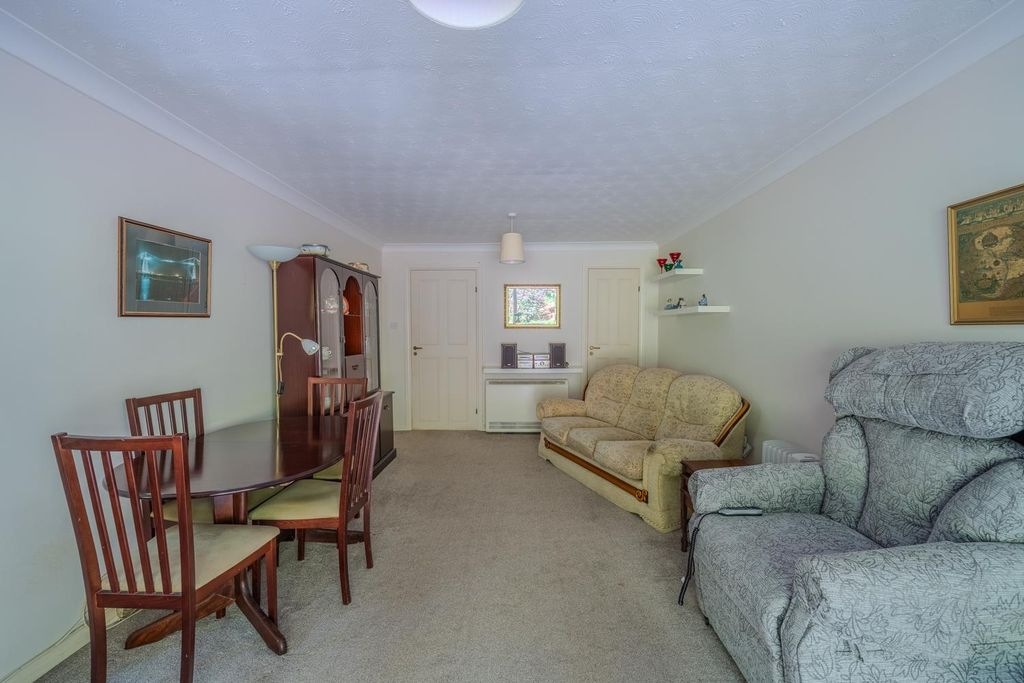 Property photo 3 of 16 6 Aragon House-8.Jpg