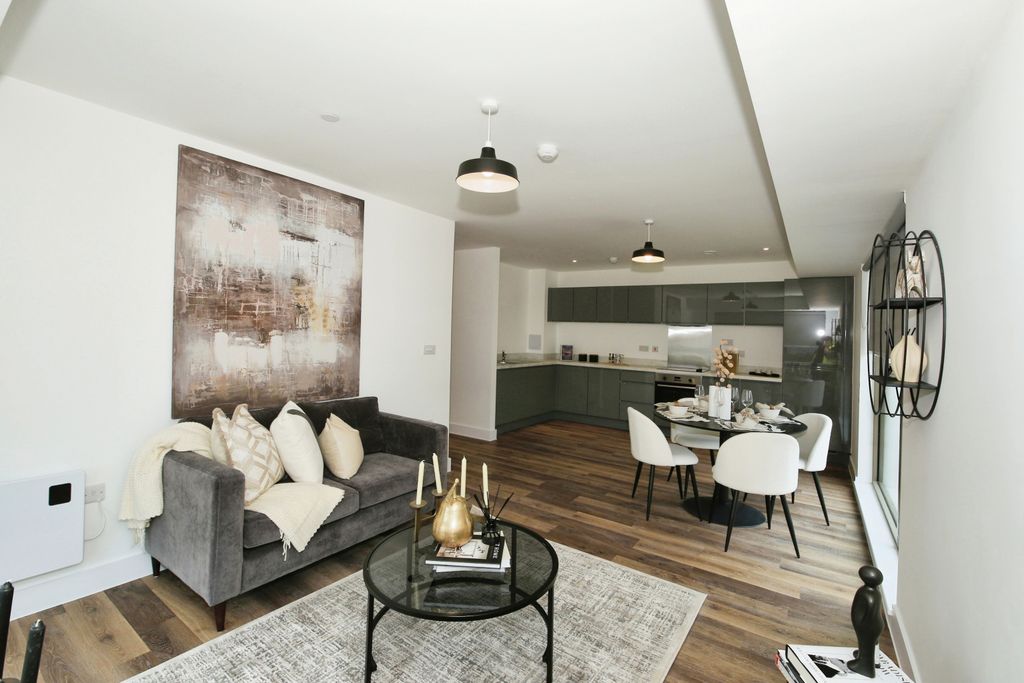 Property photo 3 of 10 Living Room