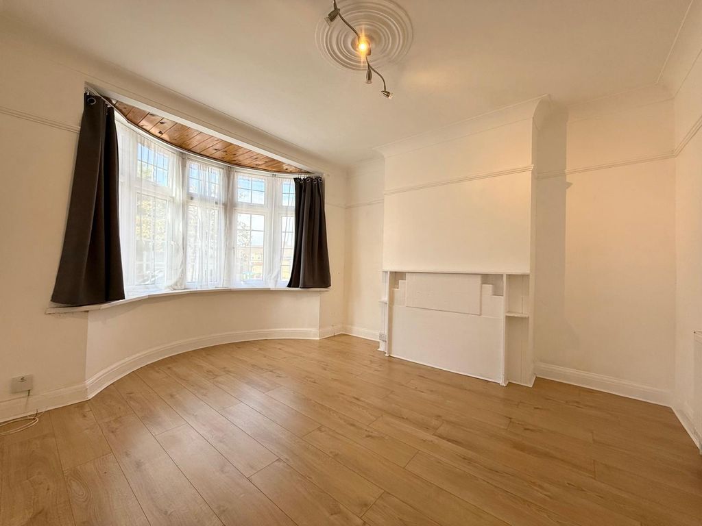 Property photo 2 of 9 Reception Room