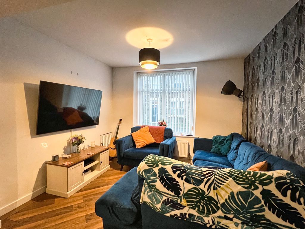 Property photo 2 of 18 Photo 1