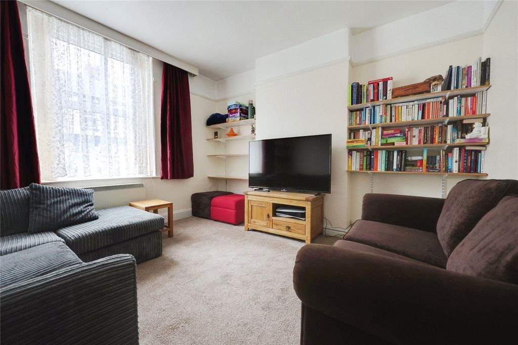 Property photo 2 of 13 Picture No. 02