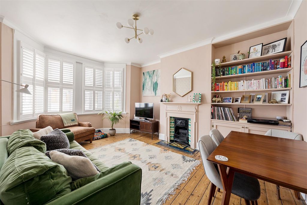 Property photo 2 of 35 9