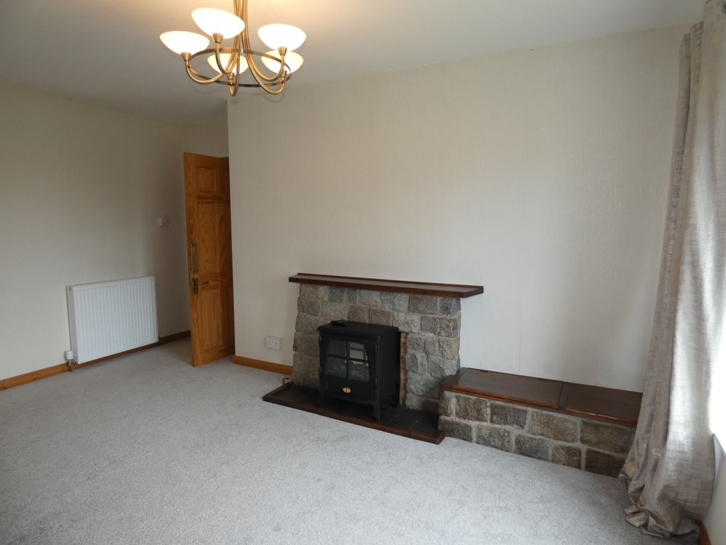 Property photo 3 of 19 Lounge