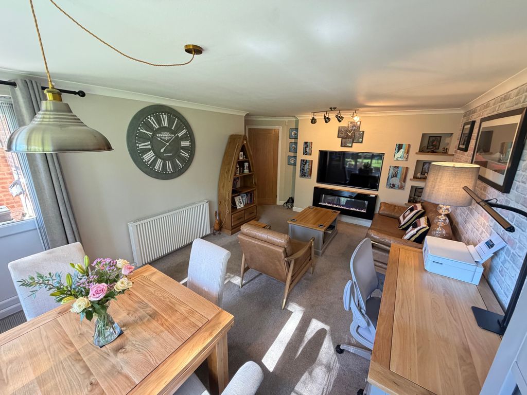 Property photo 2 of 17 Img_5222