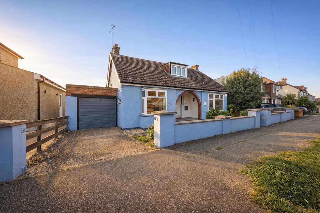 Property photo 1 of 23 21 Ivanhoe (1).Png