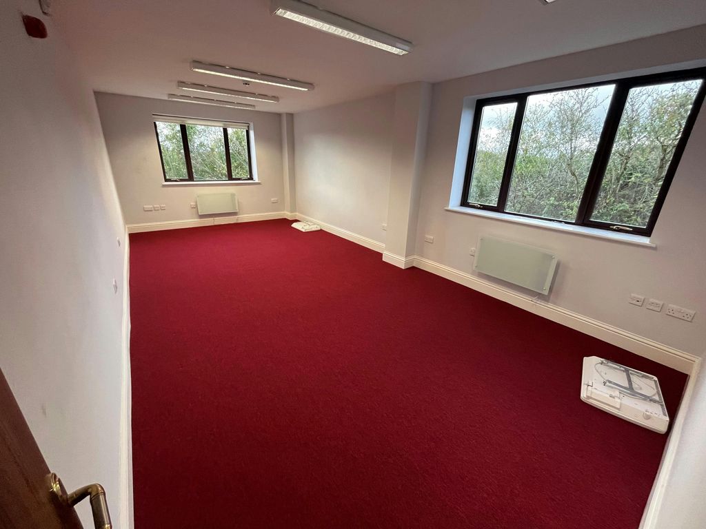 Property photo 2 of 7 Office Nov23 2.Jpg