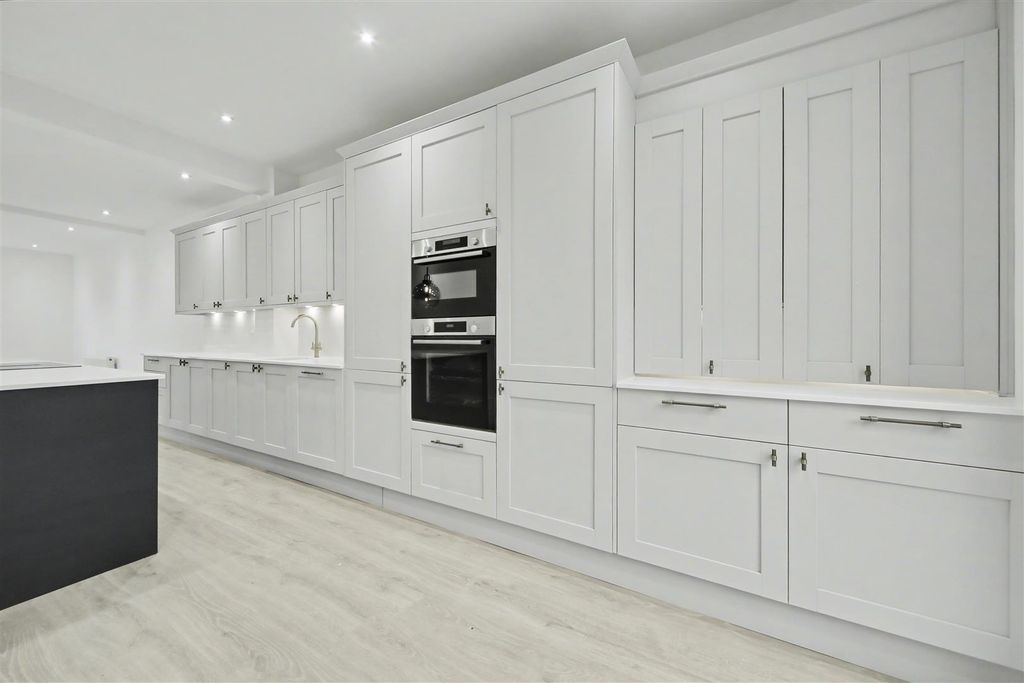 Property photo 3 of 28 Img_7777-Img_7781.Jpg