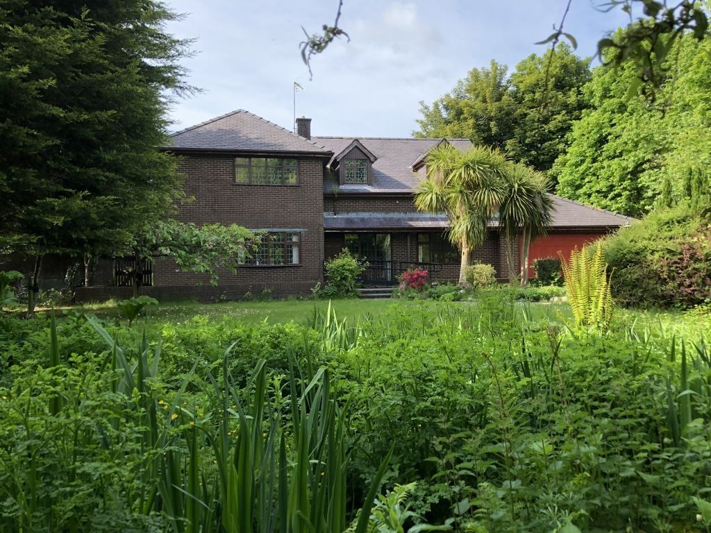 Property photo 1 of 12