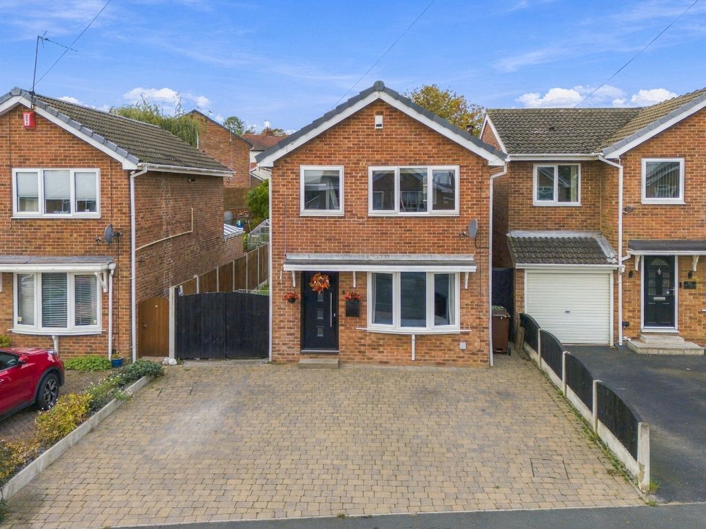 Property photo 1 of 18 5699771