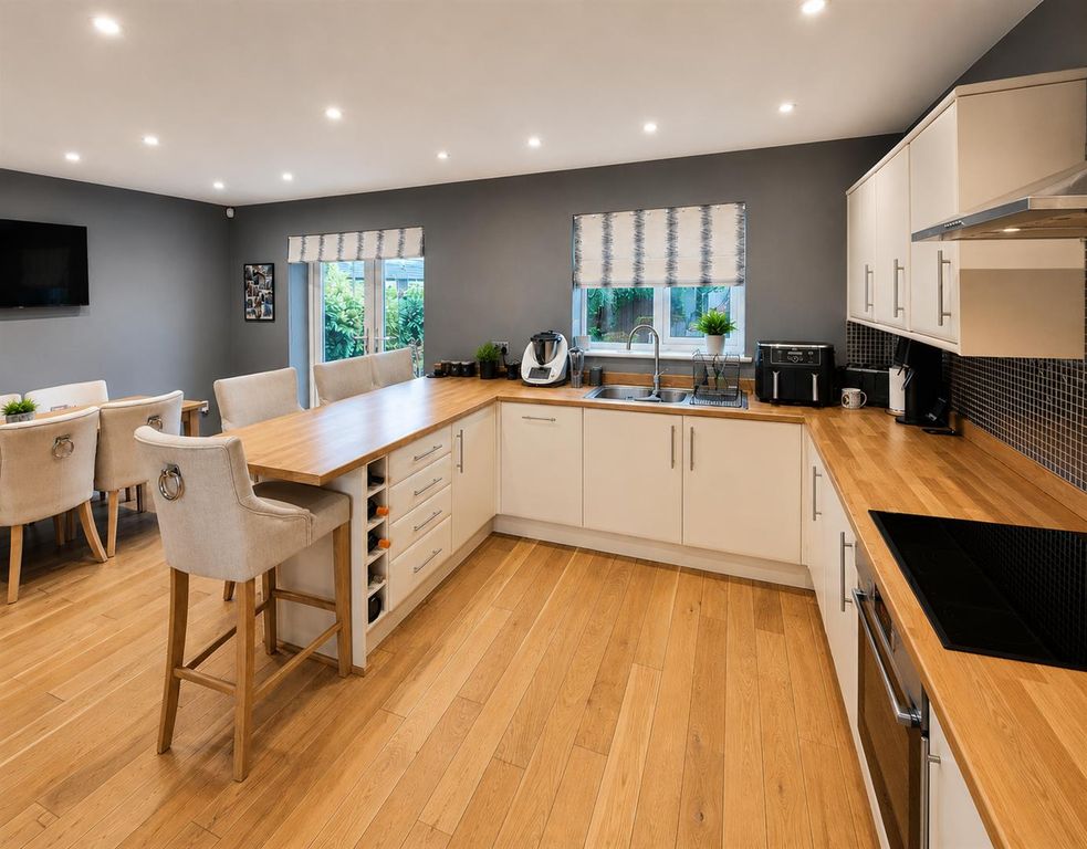 Property photo 2 of 19 40Df233A-7653-4701-869F-5F26E90F4658.Png