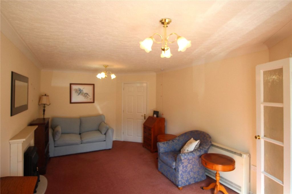 Property photo 2 of 9 Picture No. 24