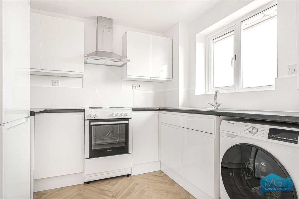 Property photo 3 of 13 Picture No. 02
