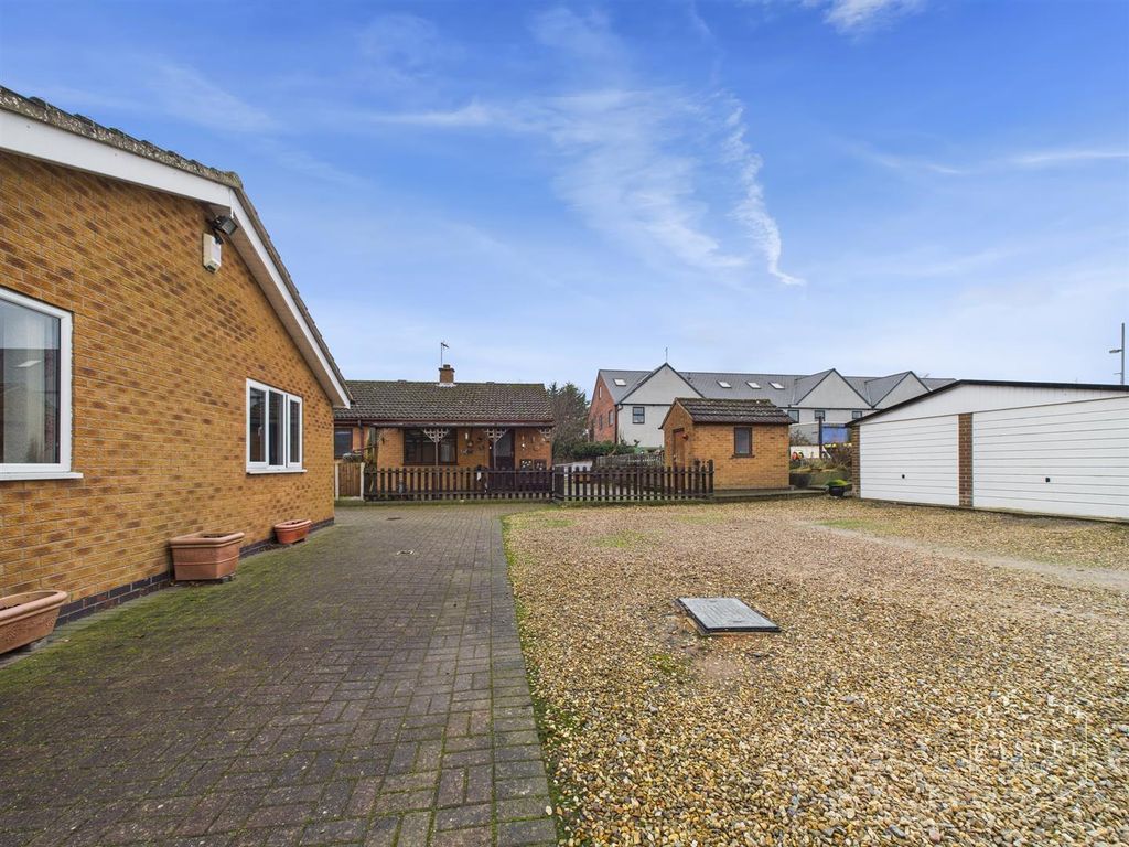 Property photo 2 of 23 Outside