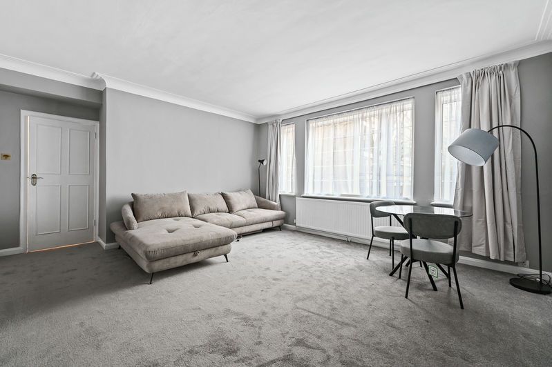 Property photo 2 of 7 Photo 6