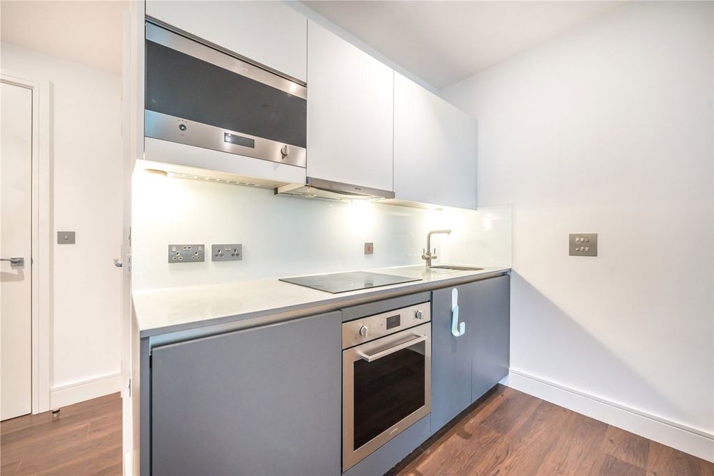 Property photo 3 of 6