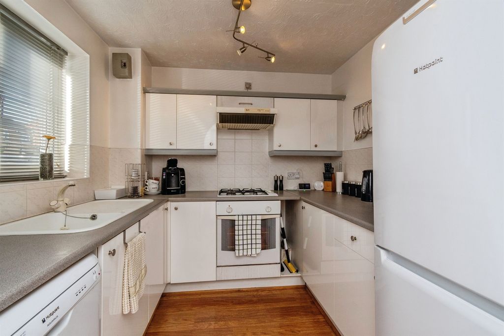 Property photo 2 of 14