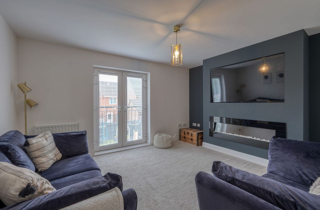 Property photo 3 of 15