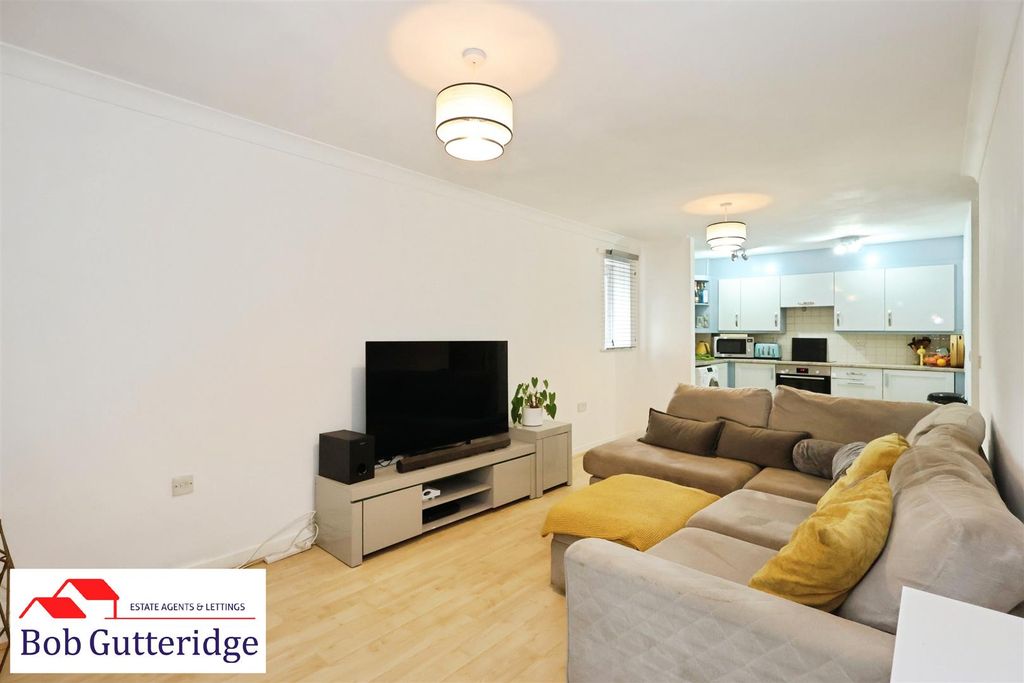 Property photo 3 of 16 Open Plan Lounge / Dining Room