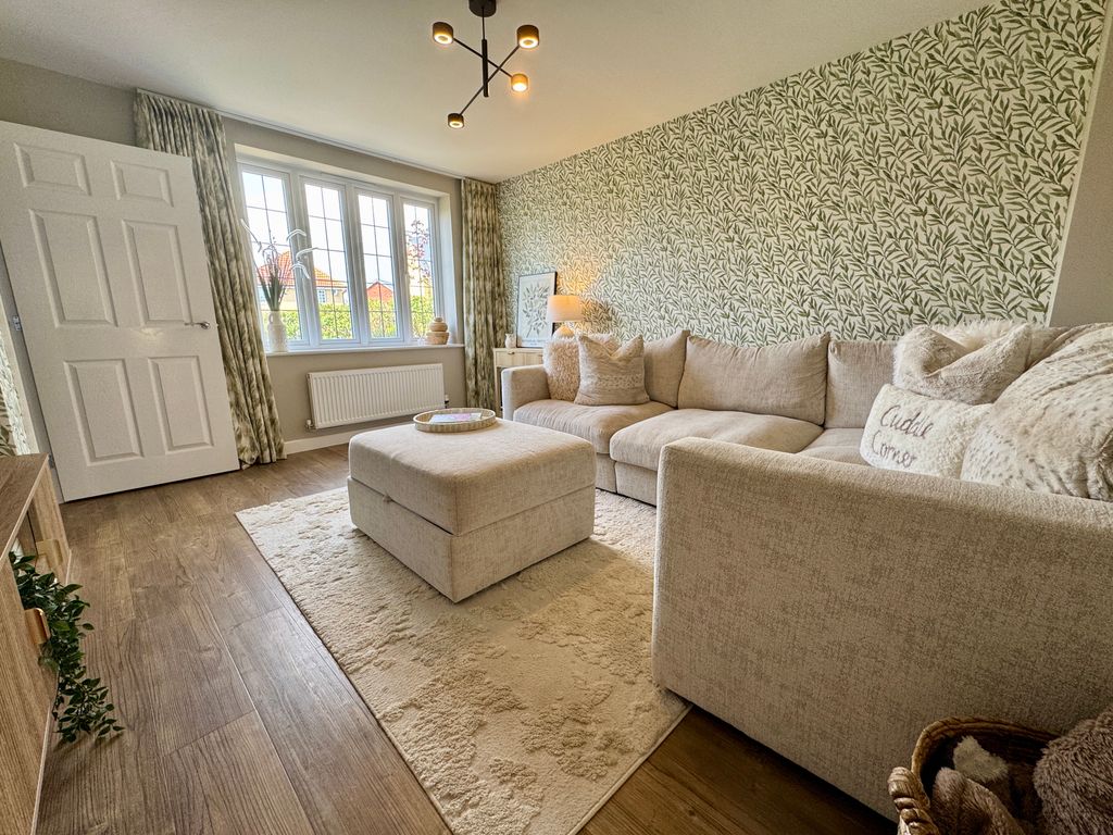 Property photo 2 of 21