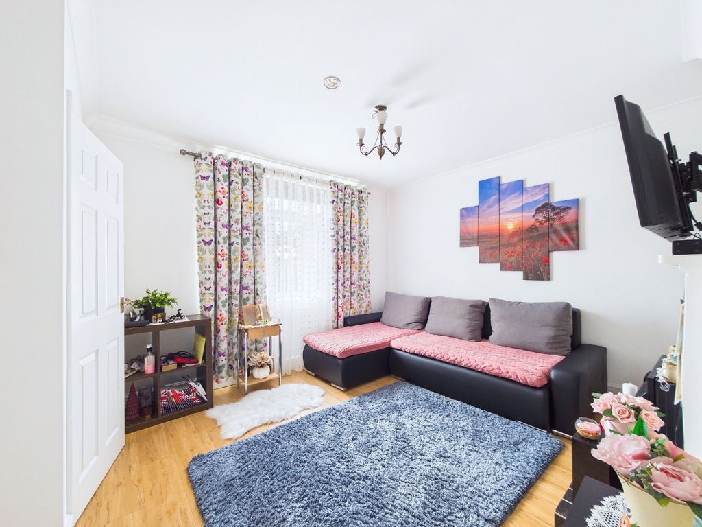Property photo 2 of 14 5247922