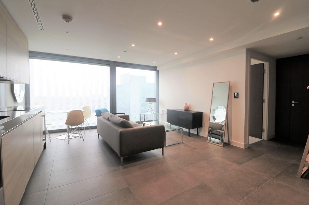Property photo 2 of 12 Internal