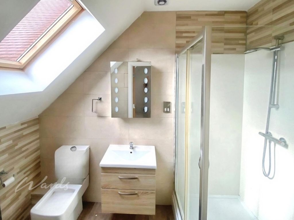 Property photo 3 of 6 Knot 10 En Suite Use