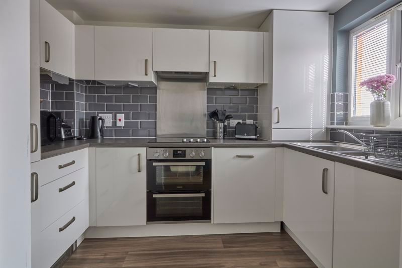 Property photo 2 of 15 Kitchen