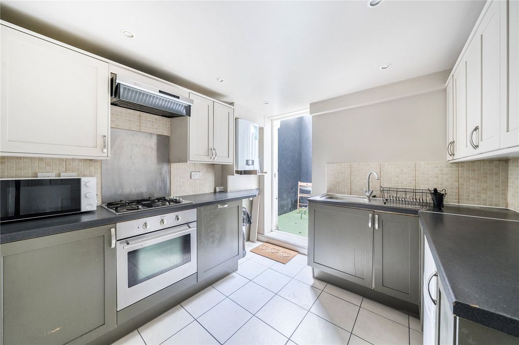Property photo 2 of 15 Picture No. 06