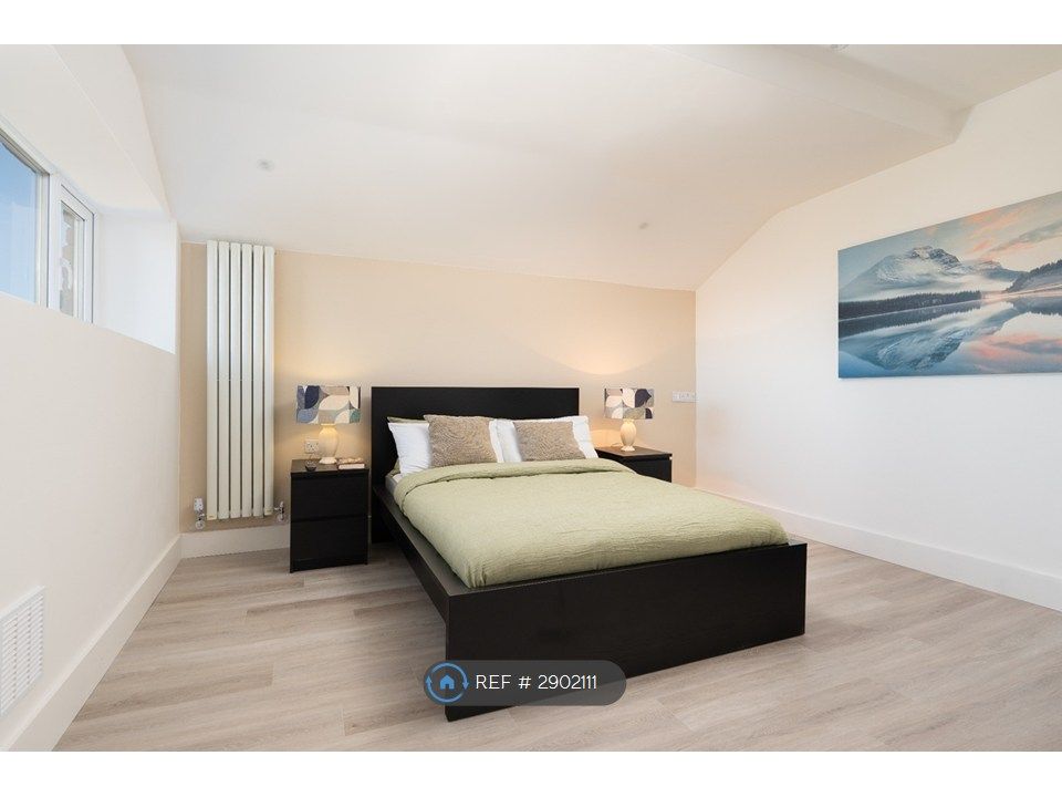 Property photo 1 of 35