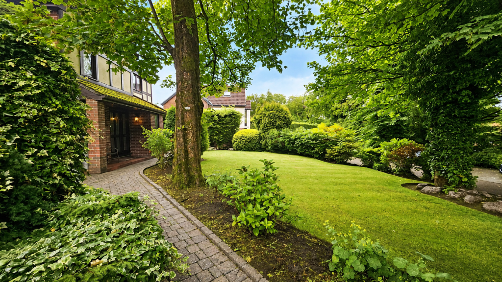 Property photo 1 of 56 2 The Chase, Lostock
