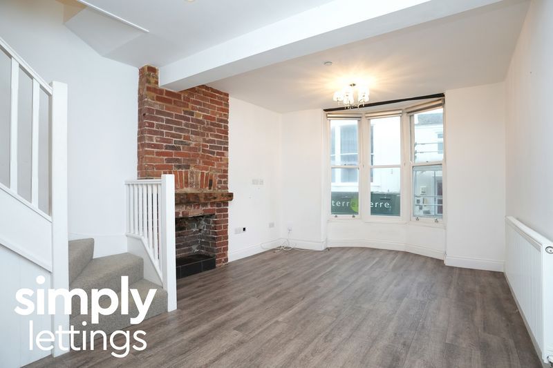 Property photo 2 of 17 Photo 4