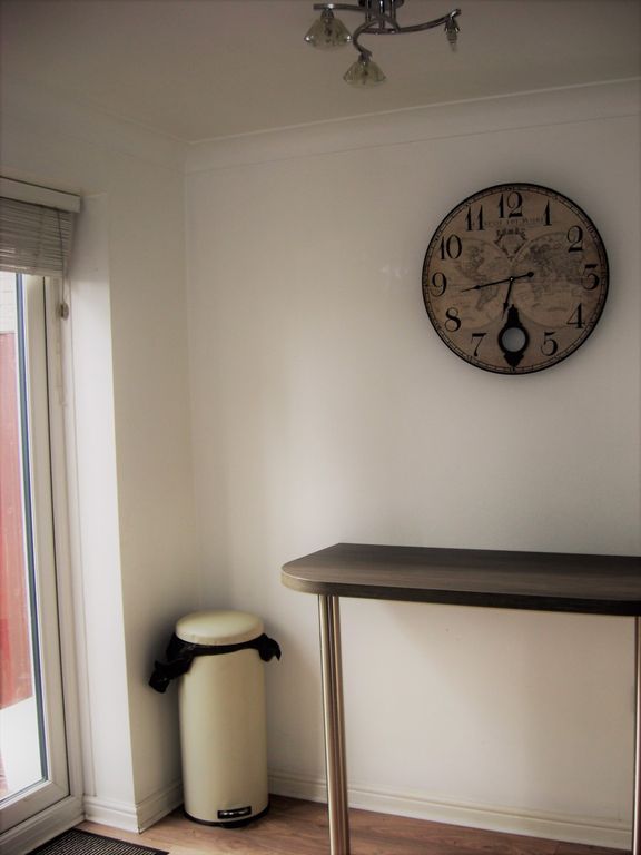 Property photo 3 of 12 Kitchen 2