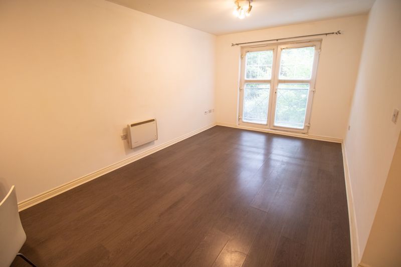 Property photo 3 of 12 Lounge