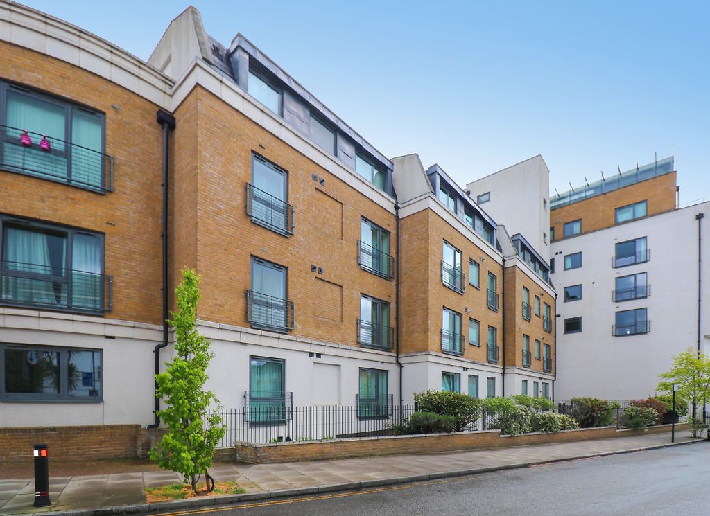 Property photo 1 of 4 5