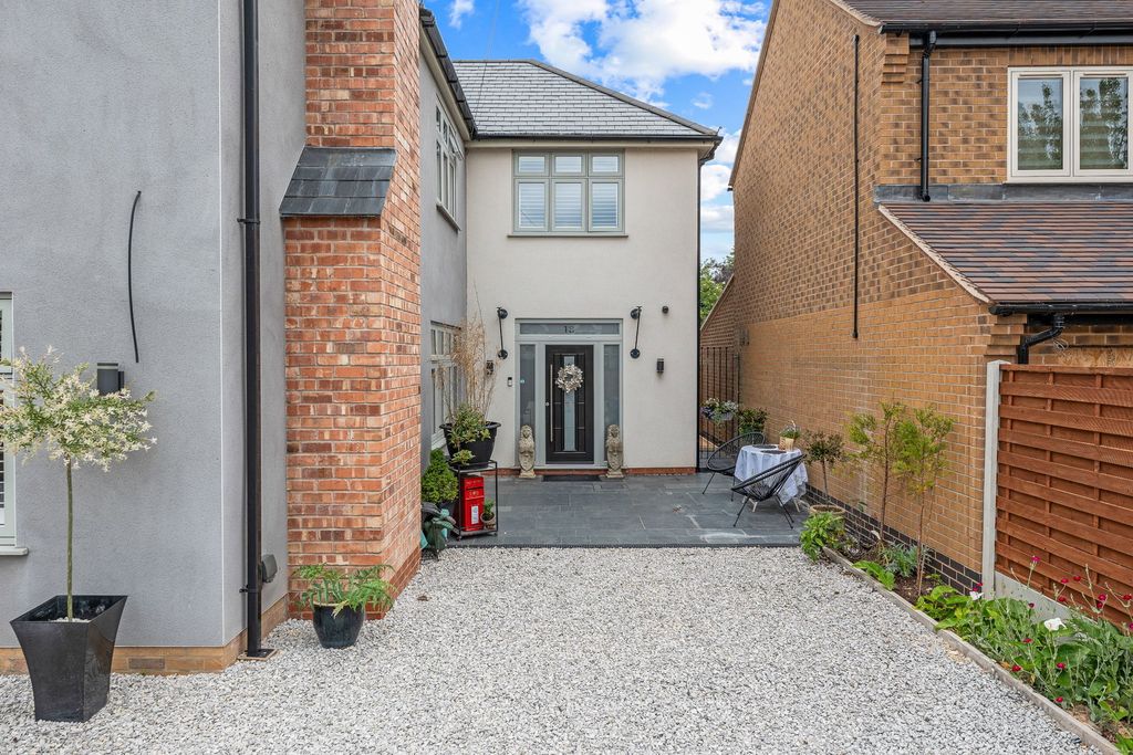 Property photo 2 of 56