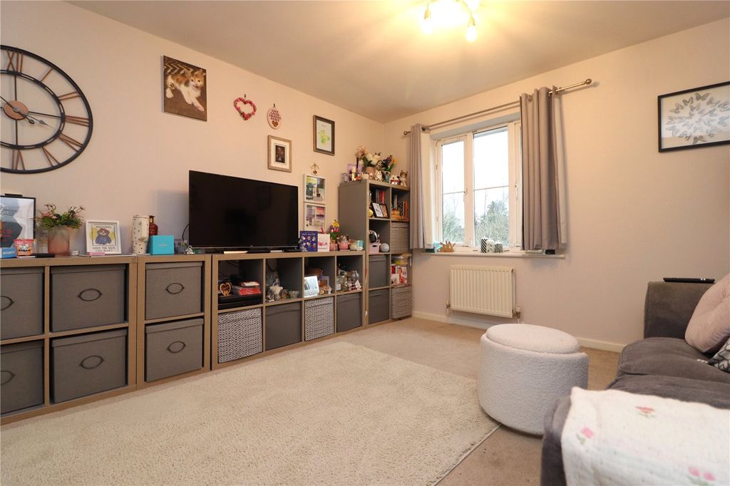 Property photo 3 of 8 Picture No. 05