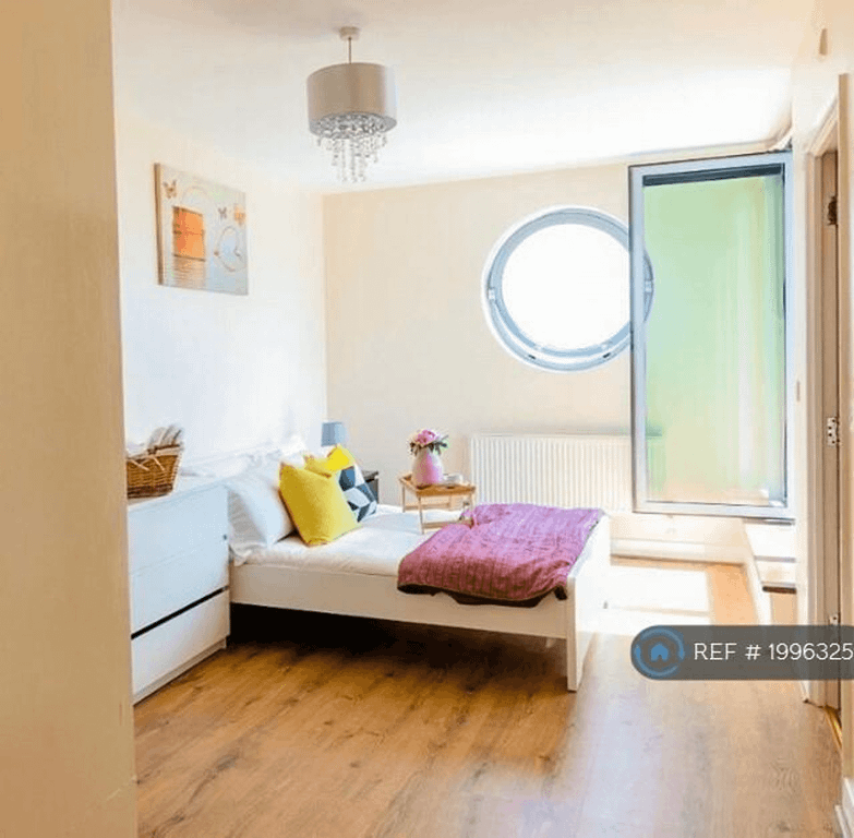 Property photo 3 of 6