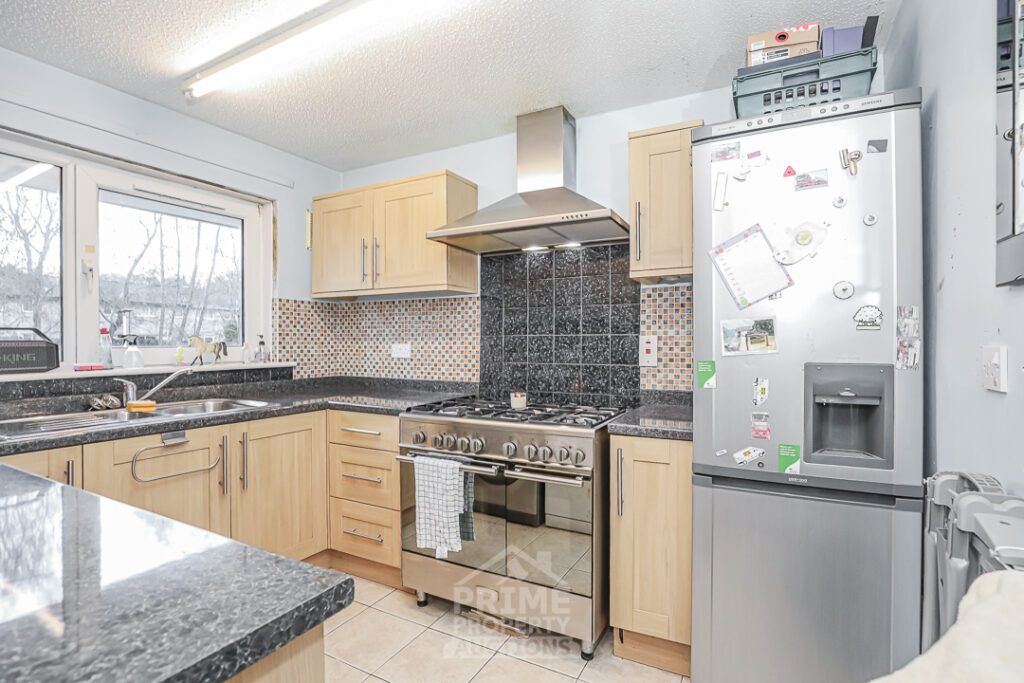 Property photo 2 of 22