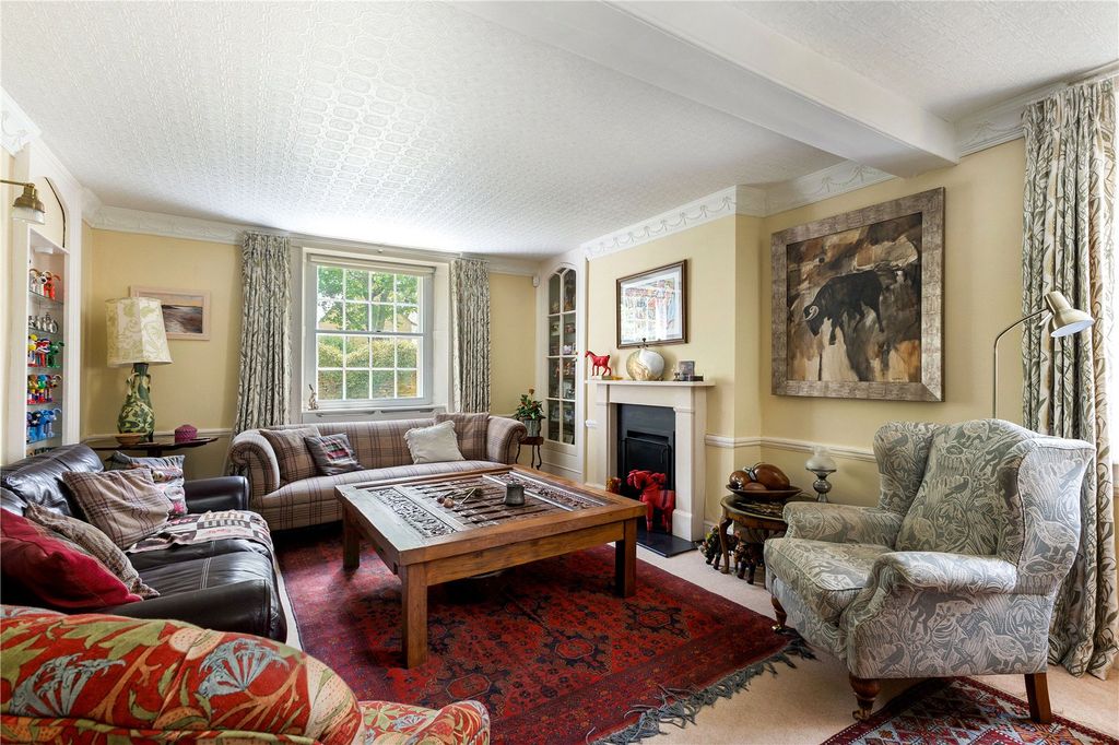 Property photo 2 of 25 Drawing Room