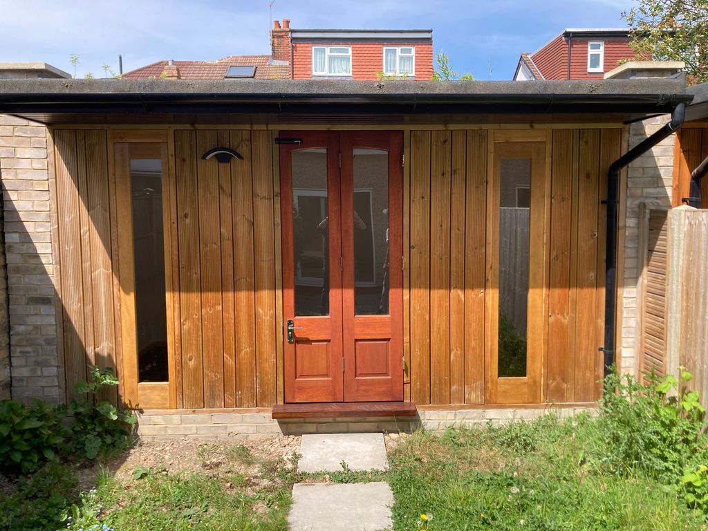 Property photo 2 of 3