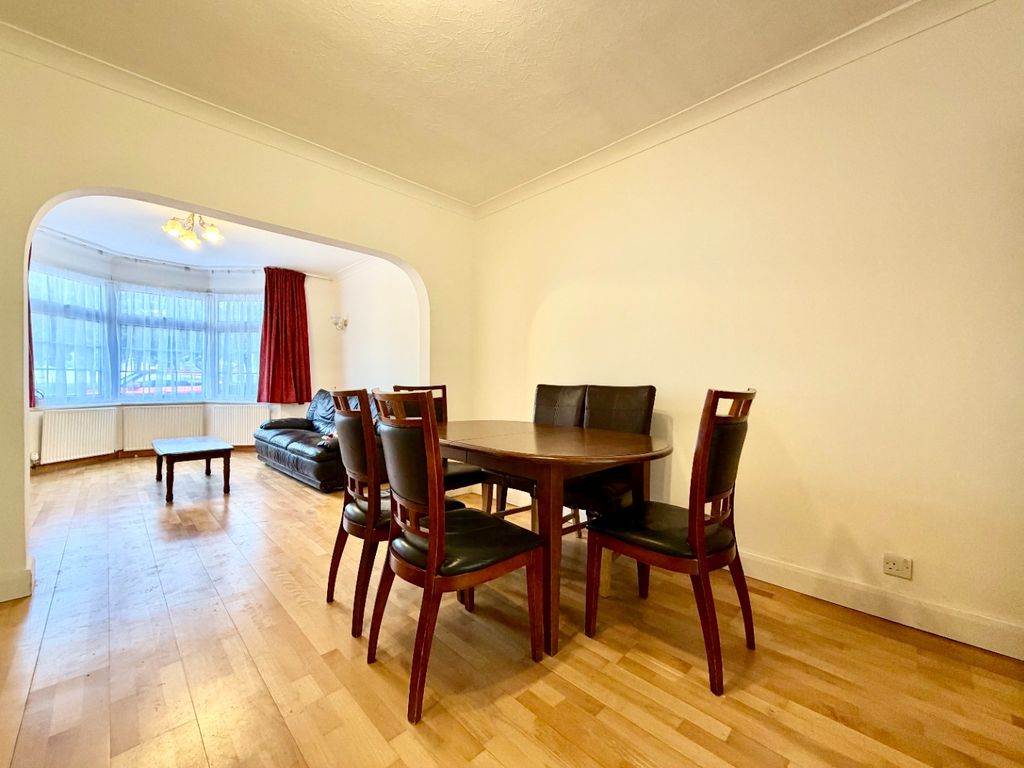 Property photo 2 of 21 2073023