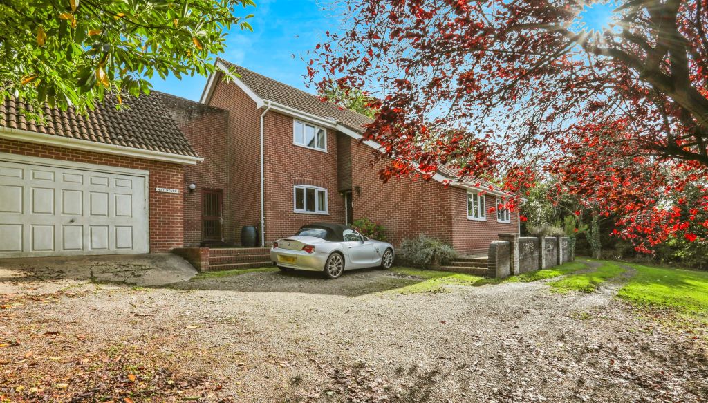 Property photo 2 of 17