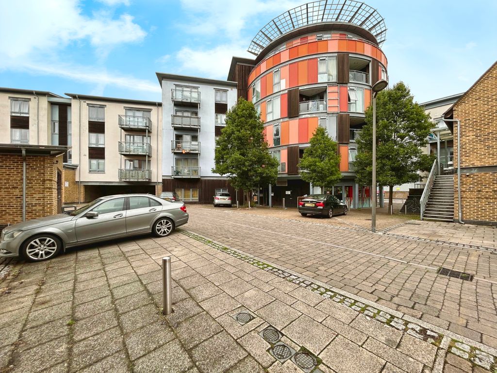 Property photo 1 of 16