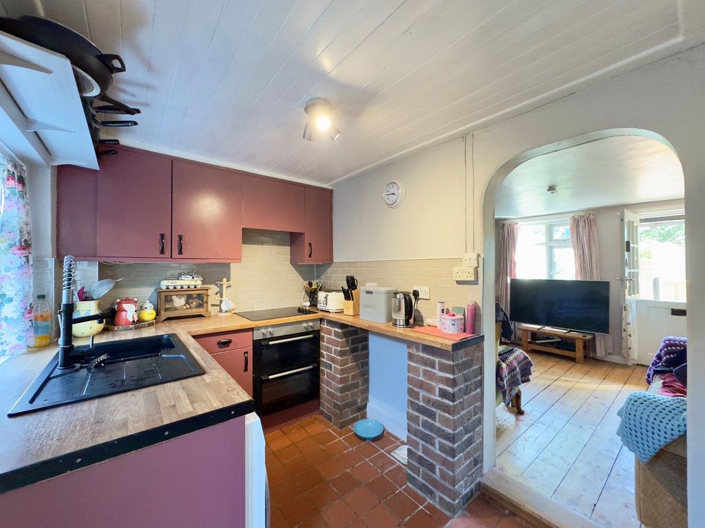 Property photo 3 of 10