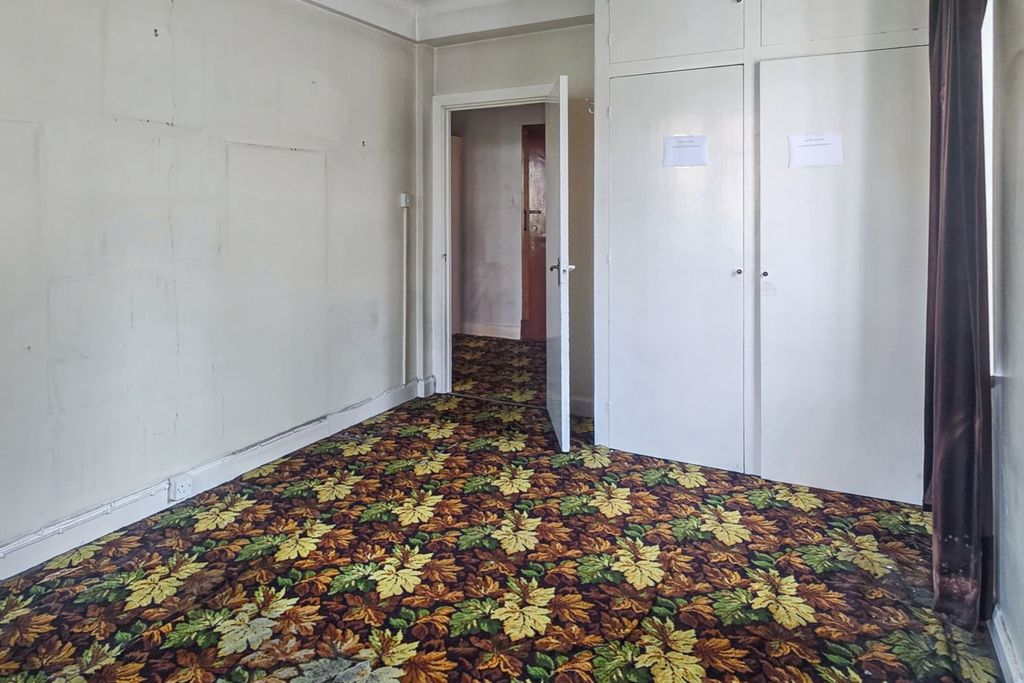 Property photo 2 of 17 Flat 5 Ashley Court, Morpeth Terrace, London,  Sw1P 1En