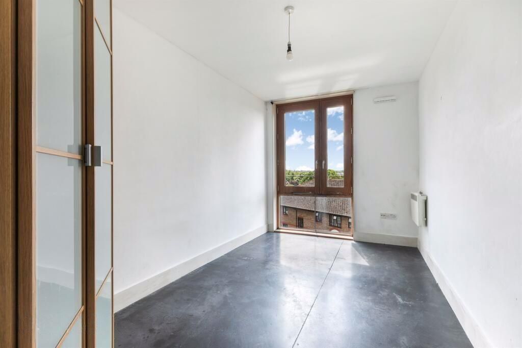 Property photo 3 of 8