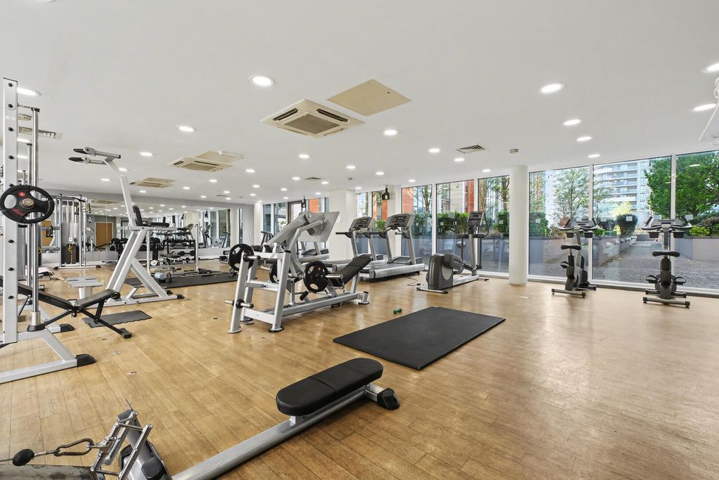 Property photo 3 of 12 Gym