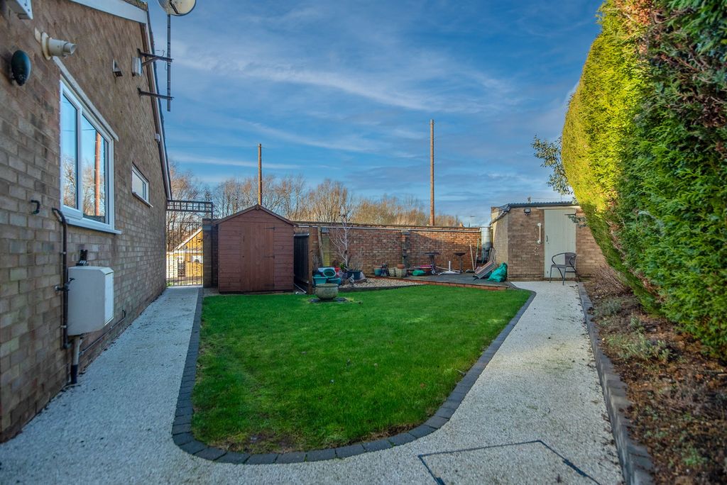 Property photo 2 of 9