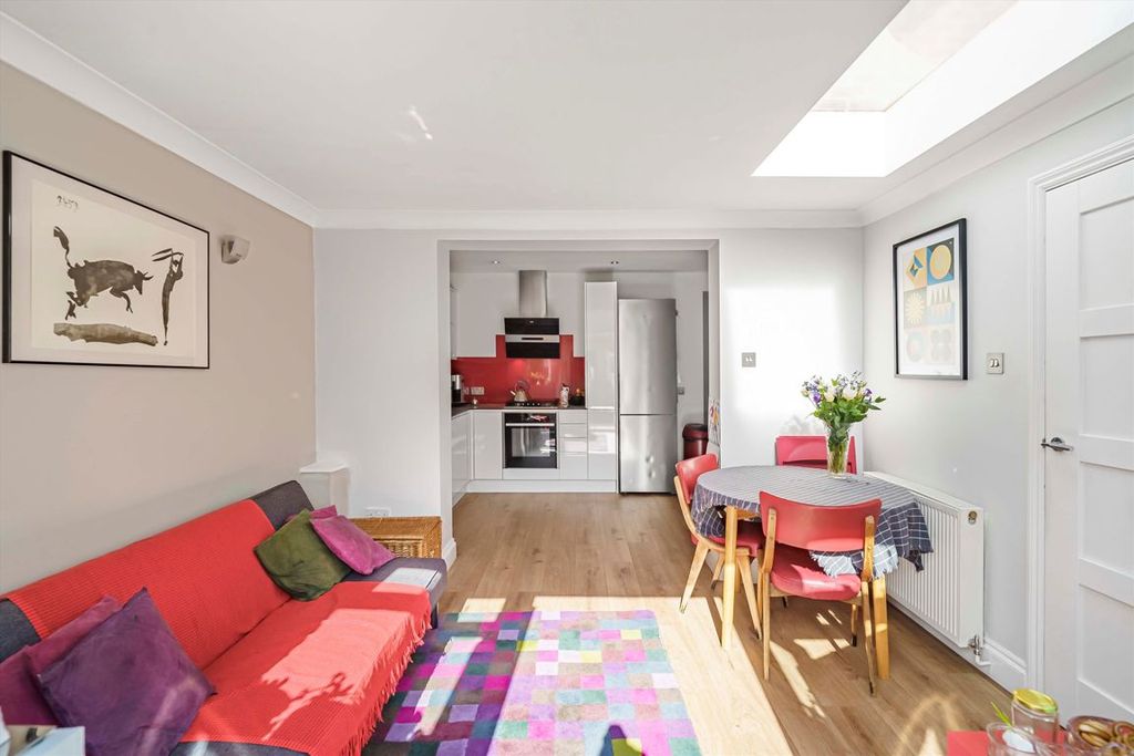 Property photo 2 of 10