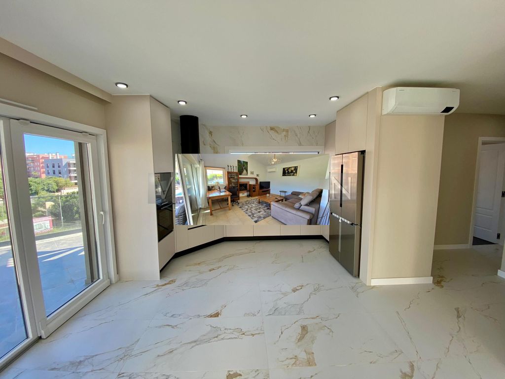 Property photo 1 of 30